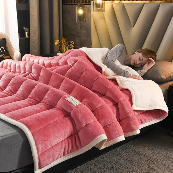 Thick Lamb Wool Blanket – Warm Quilted Winter Bed Cover